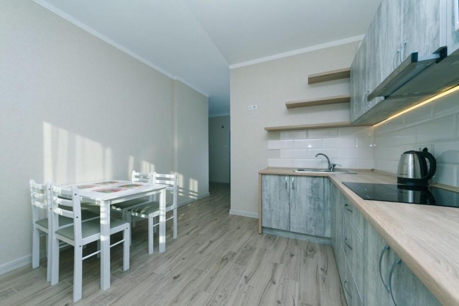 Apartmán Драгоманова 38А 2Й Поверх Kyjev Exteriér fotografie